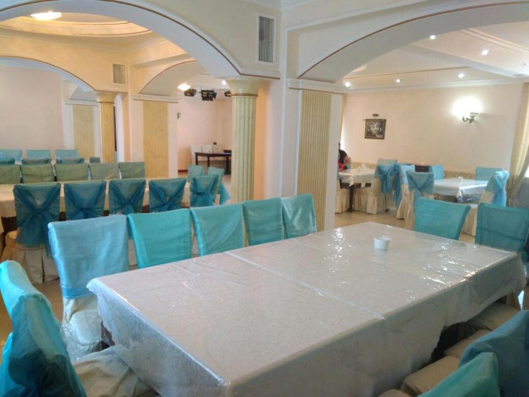 Bozok Hotel Astana Eksteriør billede