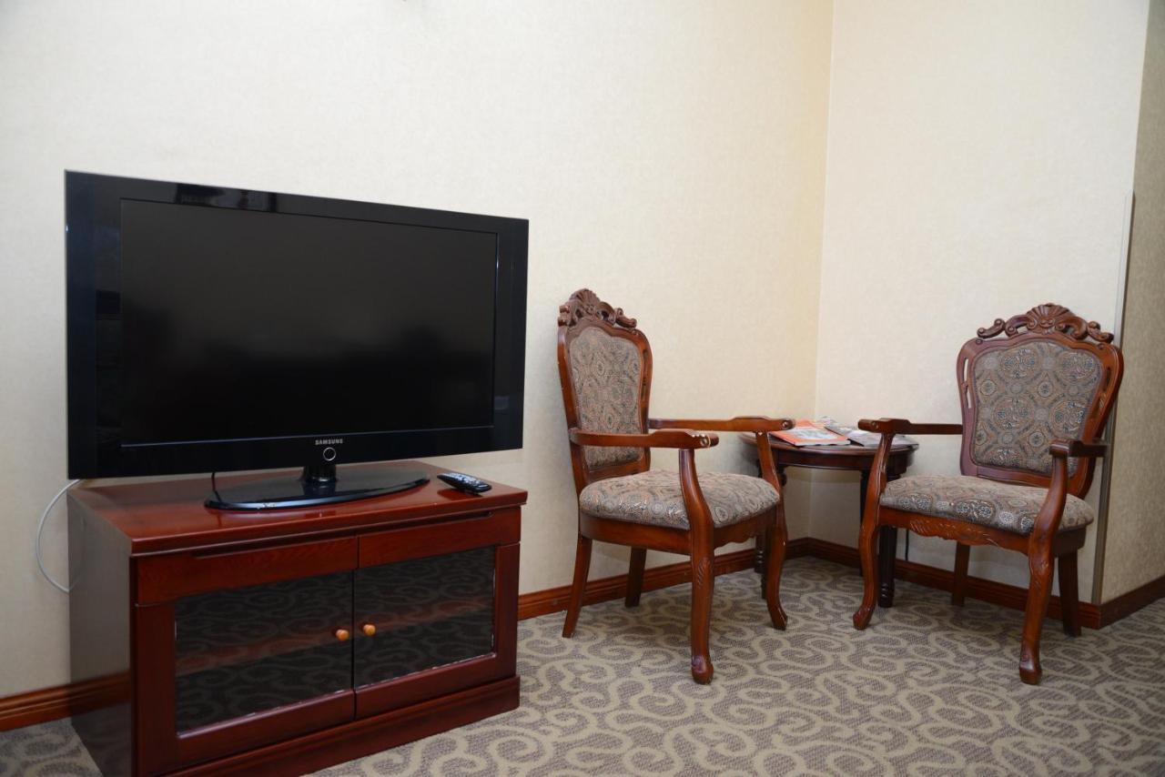 Bozok Hotel Astana Eksteriør billede